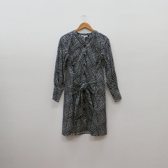 Waist Tie Knot Shirt Dress (Dot & Stripe) - Picture 2 of 7